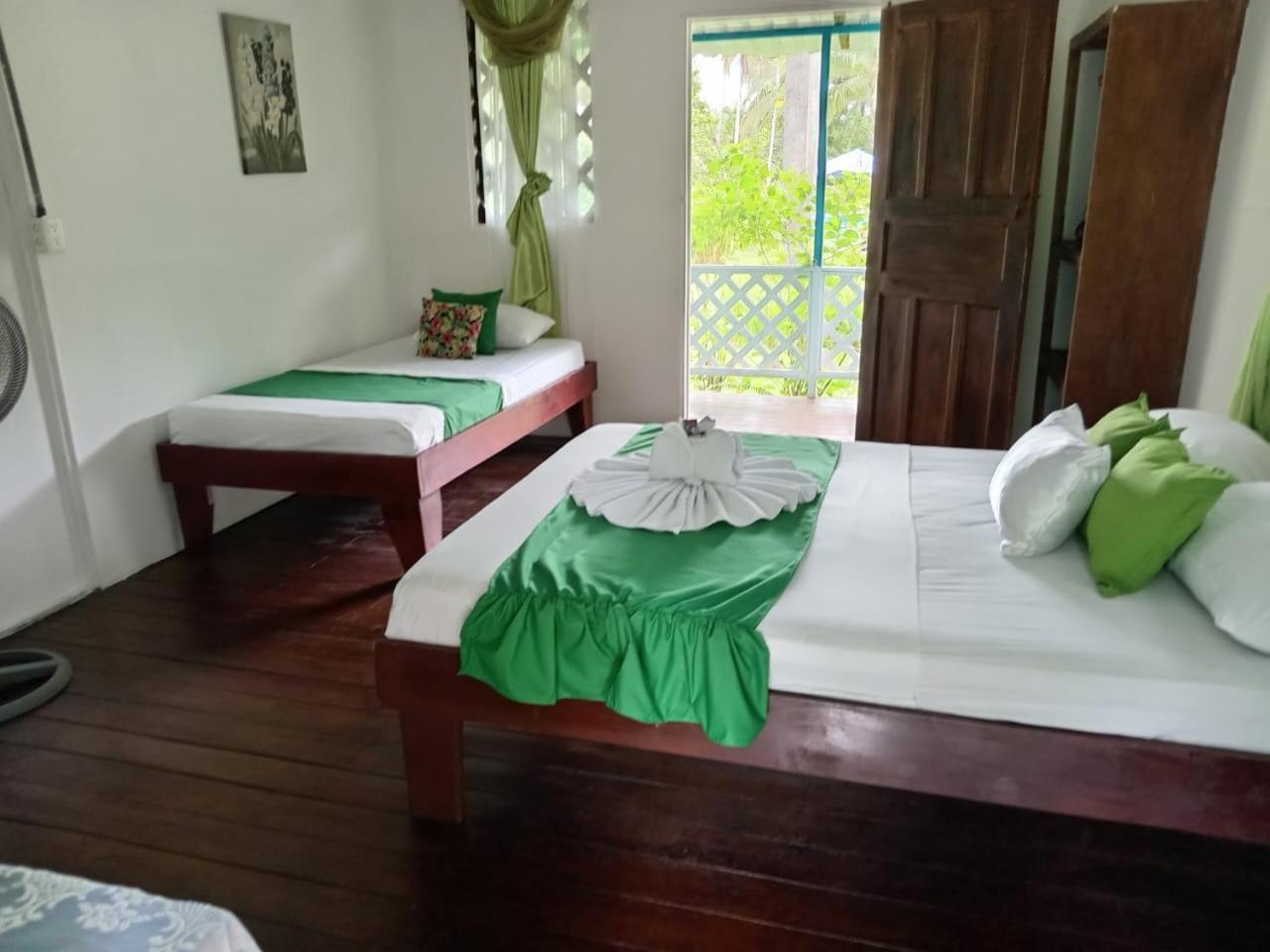 All Rankins Eco-Lodge Tortuguero Room photo